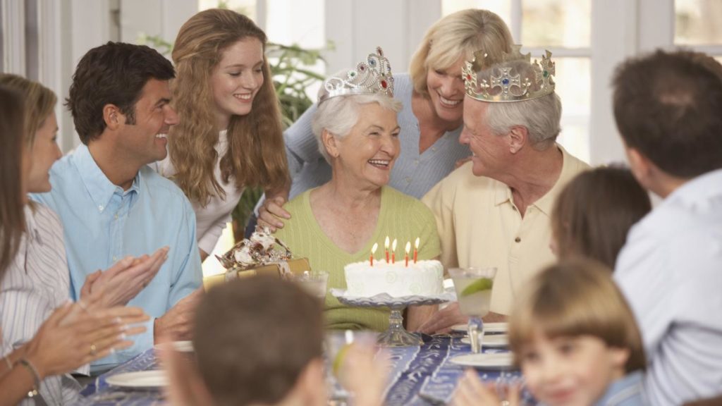 Make Your Parents’ Anniversary A Memorable One