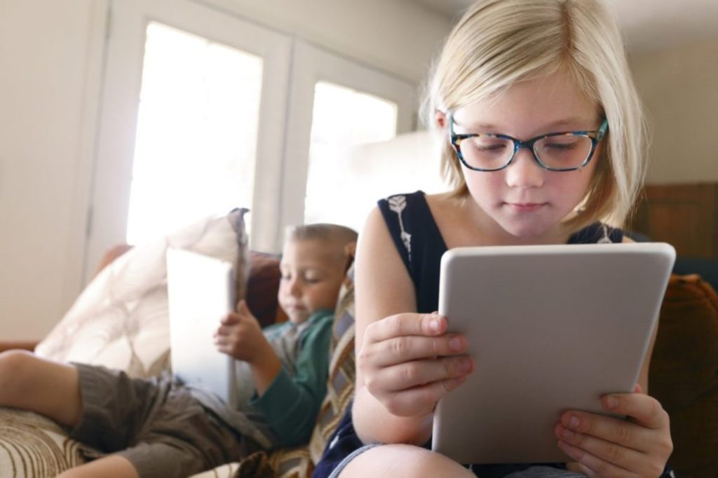 Let Your Kids Grow Up Amidst Friends Over The Gadgets