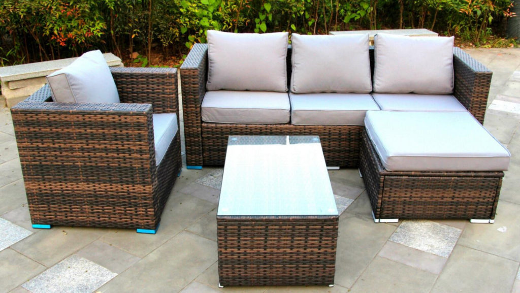 Rattan Garden Furniture Sets Embellish Inside And Outside Of The Houses